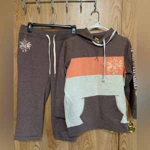 Billabong sweats Size Large